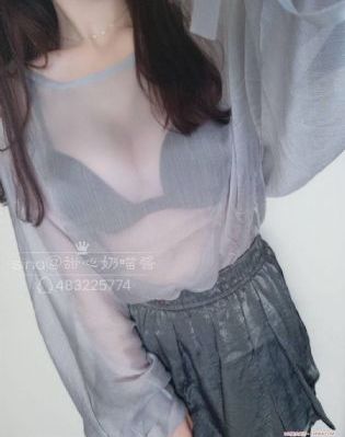 年轻的女学生8