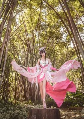 年轻的妈妈播放